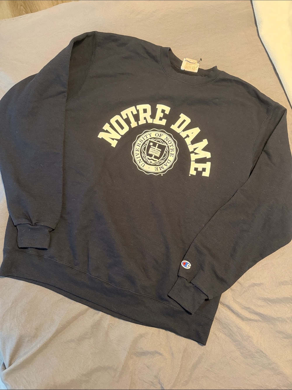 NWOT Champion Notre Dame Crewneck Sweatshirt - size XL unisex